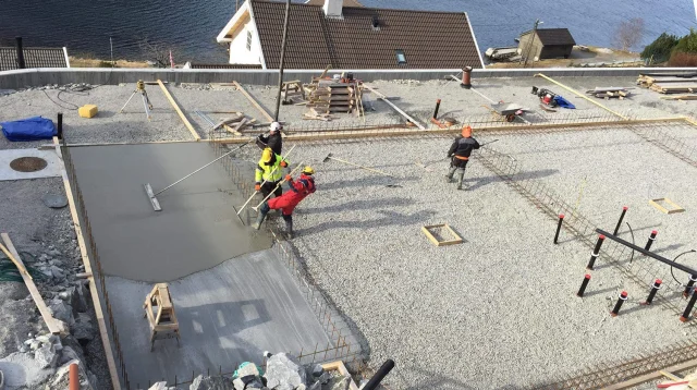 Sørsida Sag AS - Betongarbeid - Høyanger, Vestland