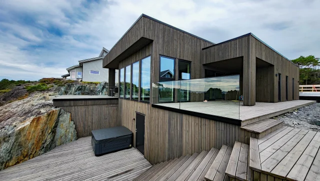 Sunnfjord Glass og Byggteknikk AS - Glassarbeid - Sunnfjord, Vestland