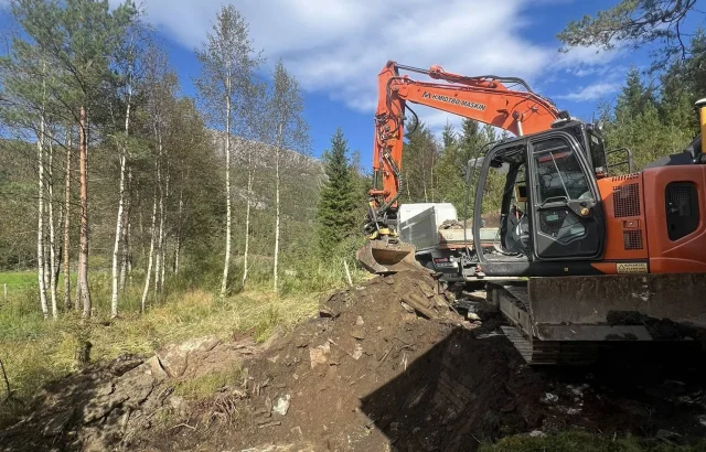 H. Midtbø Maskin AS - Grunnarbeid - Kinn sør, Vestland